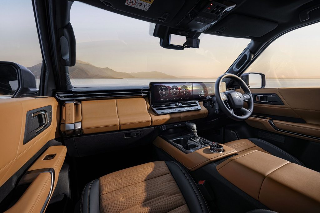 2027 mitsubishi pajero debuts with three rows diesel muscle proper off road hardware 4